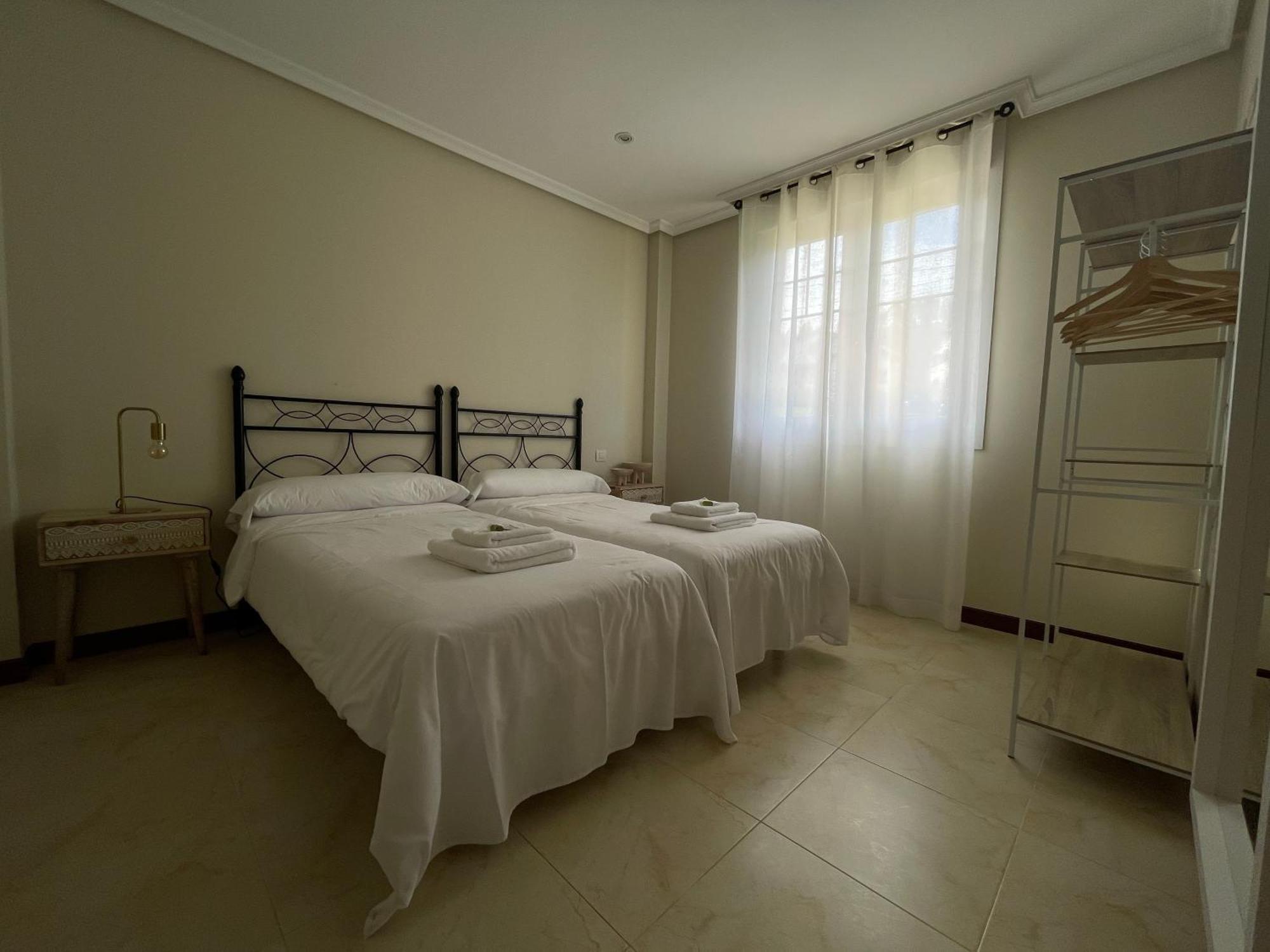 Villa Los Olivos Barcena de Cicero ภายนอก รูปภาพ