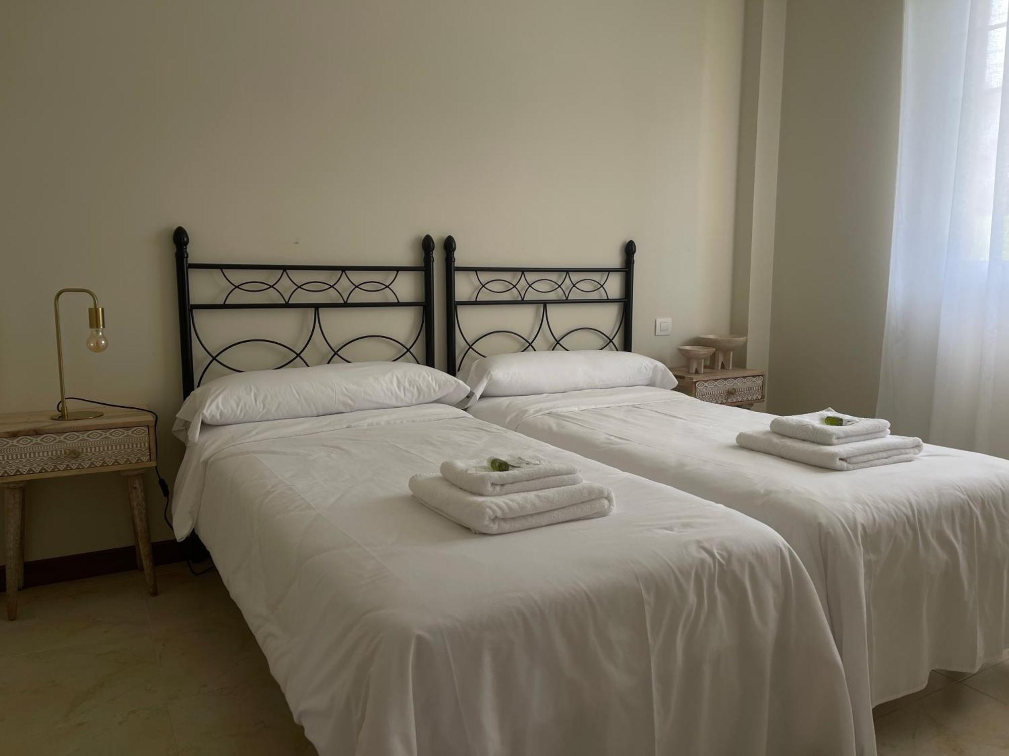 Villa Los Olivos Barcena de Cicero ภายนอก รูปภาพ